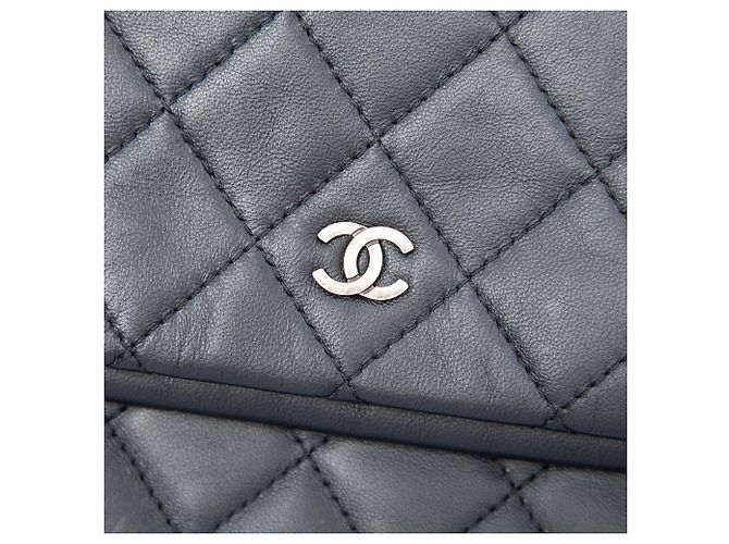 Clutch Chanel Black Quilted Lambskin CC Beauty Foldover Clutch Nero - vista 5