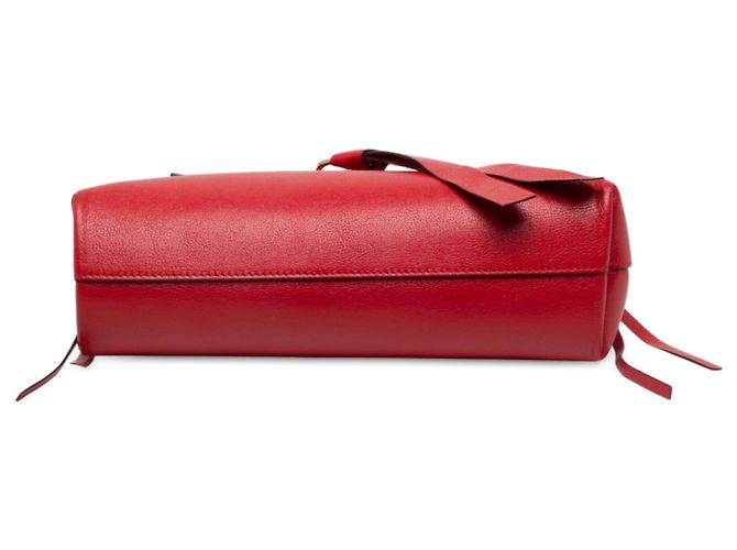 mala Valentino Red Medium em couro de bezerro grão VRing Vermelho - vista 3