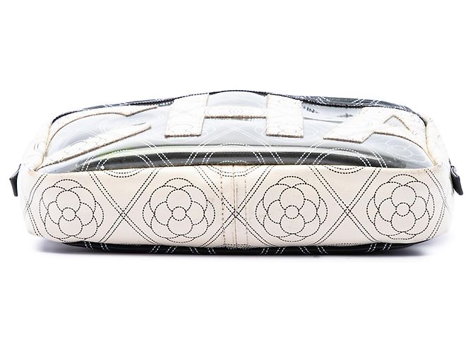 Chanel Camera Bag aus beschichtetem schwarzem Canvas mit Camélia-Logo - Ansicht 3