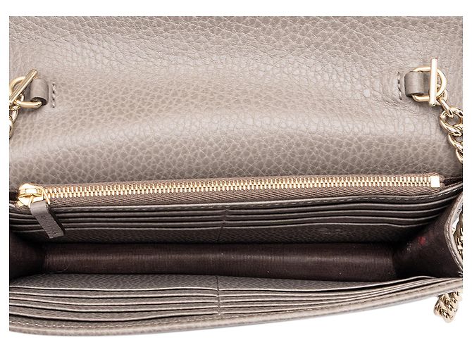 Cartera con cadena Gucci en piel de becerro Dollar gris con G entrelazadas - vista 4
