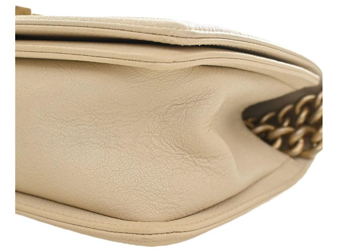 Chanel White Old Medium Quilted Caviar Boy Flap Blanco Crudo - vista 13