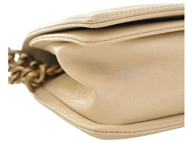 Chanel White Old Medium Quilted Caviar Boy Flap Blanco Crudo - vista 14