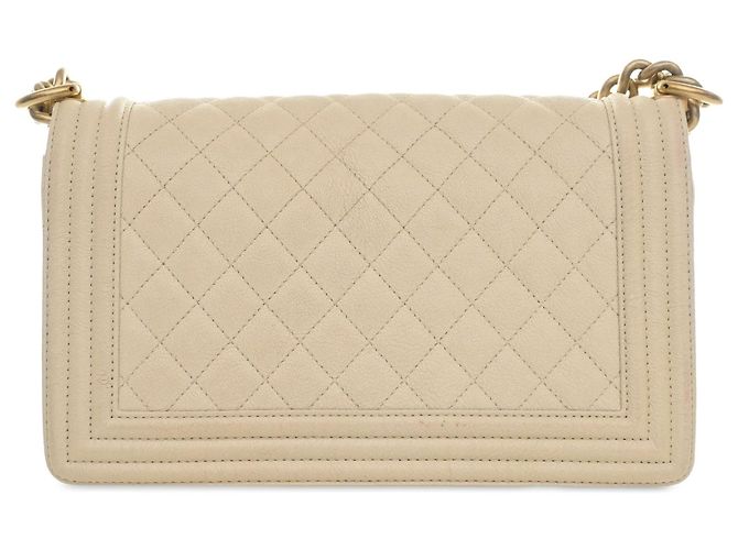 Chanel White Old Medium Quilted Caviar Boy Flap Blanco Crudo - vista 2