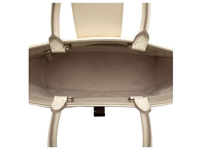 Twist Louis Vuitton White Epi Mirabeau PM - view 4