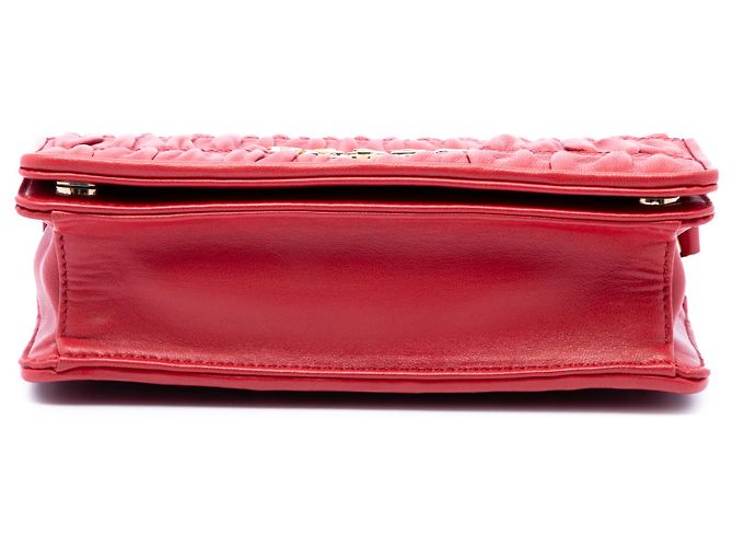 Prada Red Nappa Gaufre Chain Flap Roja - vista 3
