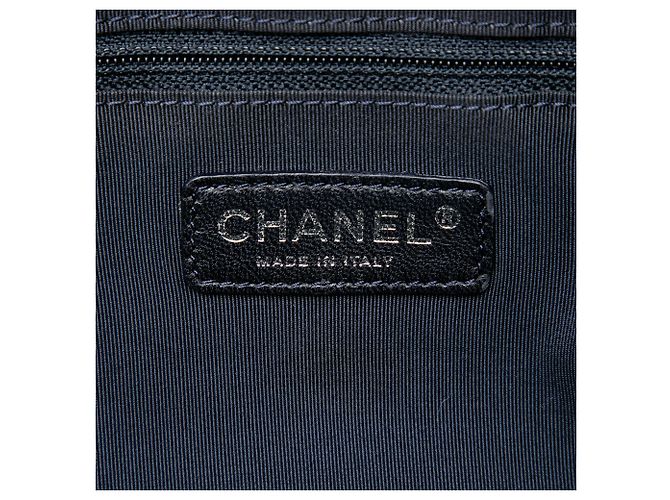 Chanel Blue Paris Venice gesteppte Lammleder Lido Schultertasche Blau Marineblau - Ansicht 5