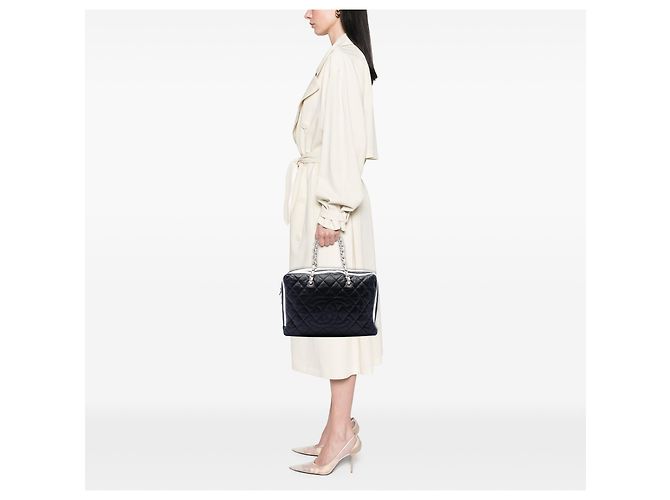 Chanel Blue Paris Venice gesteppte Lammleder Lido Schultertasche Blau Marineblau - Ansicht 6
