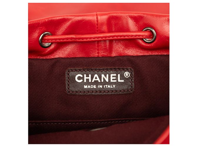 Zaino Mountain Chanel piccolo in shearling e vitello lucido rosso - vista 5