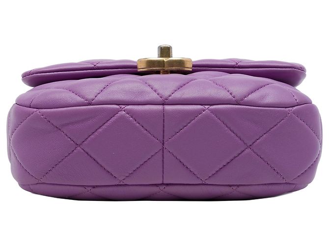 Chanel Mini Quilted Lambskin Lacquered Chain Flap Púrpura - vista 3