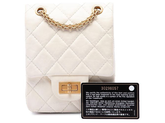 Chanel White Mini Quilted Aged Calfskin 2.55 Reissue North South Flap - vista 7