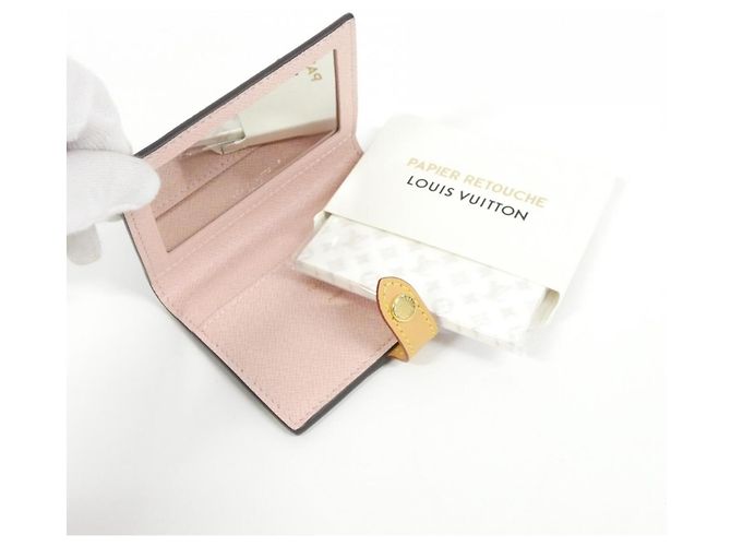 Louis Vuitton Monogram Mattifying Paper Case LBC003 Marron - vue 5