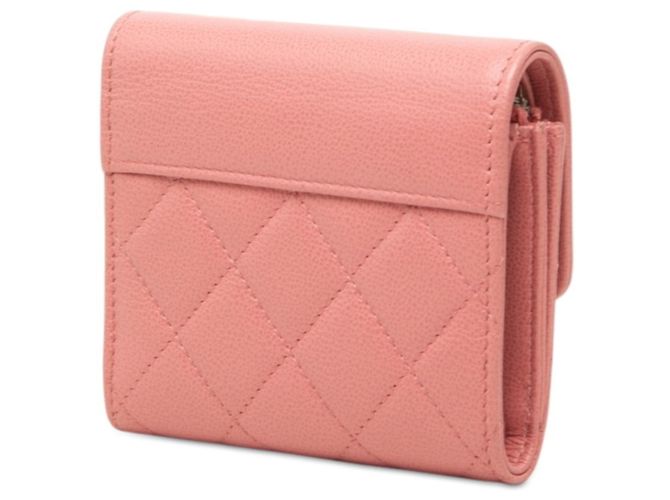 Portafoglio tri-fold Chanel Matelassé in pelle rosa - vista 2