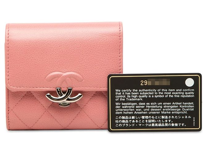 Portafoglio tri-fold Chanel Matelassé in pelle rosa - vista 9