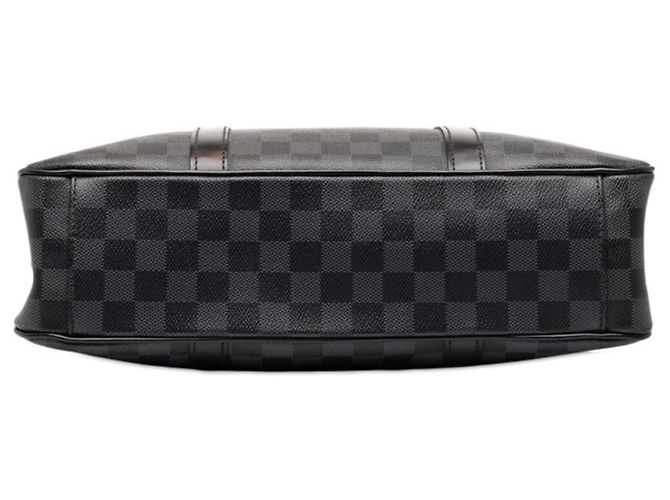 Bolsa Louis Vuitton Damier Graphite Tadao PM - vista 3