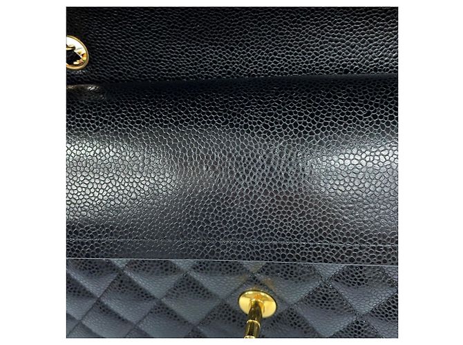 Borsa a tracolla con catena Chanel in pelle di vitello martellata nera Nero - vista 10