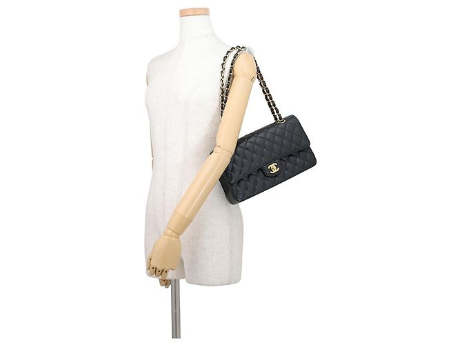 Borsa a tracolla con catena Chanel in pelle di vitello martellata nera Nero - vista 4