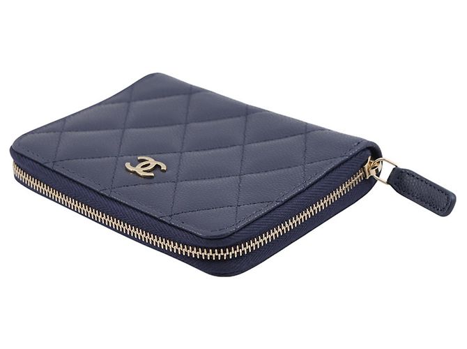 Timeless Carteira Bi-Fold Chanel em Navy - vista 2
