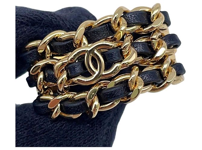 Chanel Ring aus goldfarbenem Leder und Metall - Ansicht 6
