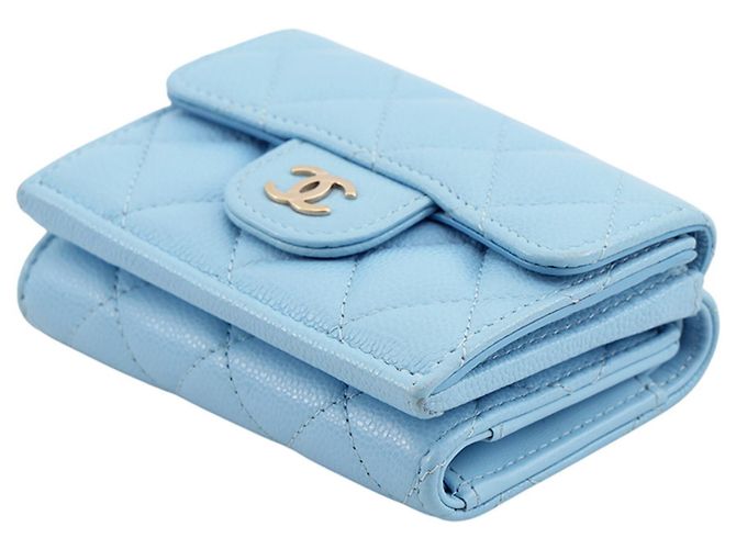 Chanel Tri-fold Geldbörse aus blauem genarbtem Kalbsleder Hellblau - Ansicht 2