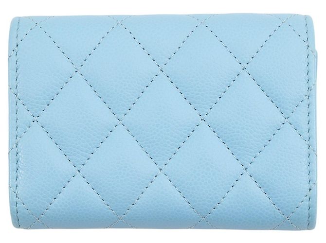 Chanel Tri-fold Geldbörse aus blauem genarbtem Kalbsleder Hellblau - Ansicht 3