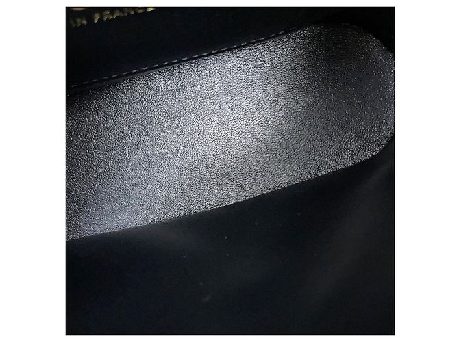 Chanel Matelassé Schultertasche aus schwarzem Lammleder - Ansicht 12