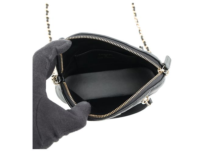 Chanel Matelassé Schultertasche aus schwarzem Lammleder - Ansicht 6