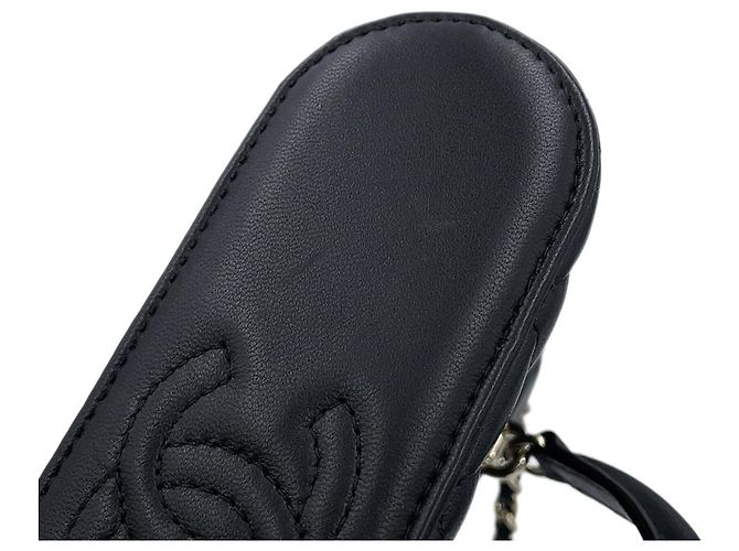 Chanel Matelassé Schultertasche aus schwarzem Lammleder - Ansicht 7