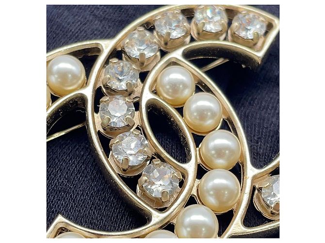 Chanel Faux Pearl and Rhinestone Brooch Golden - view 7