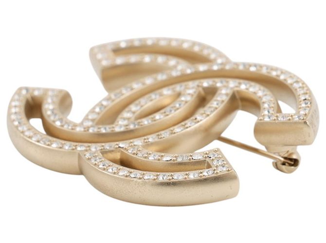 Broche Chanel com strass - vista 2