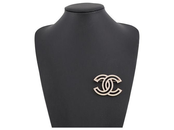 Broche Chanel com strass - vista 4