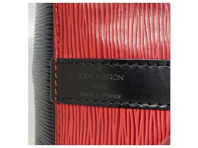 Noe Bolsa de Ombro Louis Vuitton Epi Petit Noé Preto Vermelho - vista 5