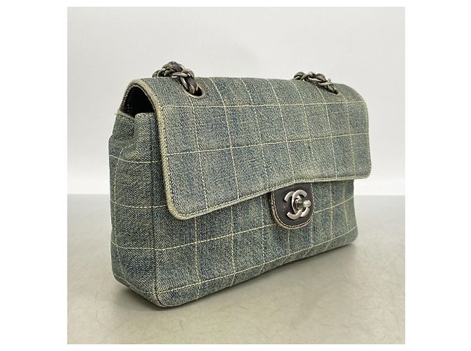 Borsa a tracolla Chanel in denim blu - vista 2