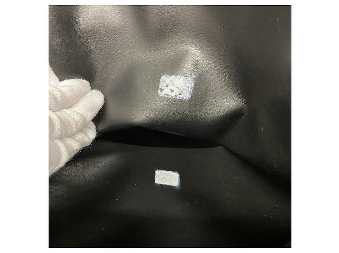 Bolsa de Ombro com Corrente Chanel Matelassé - vista 10