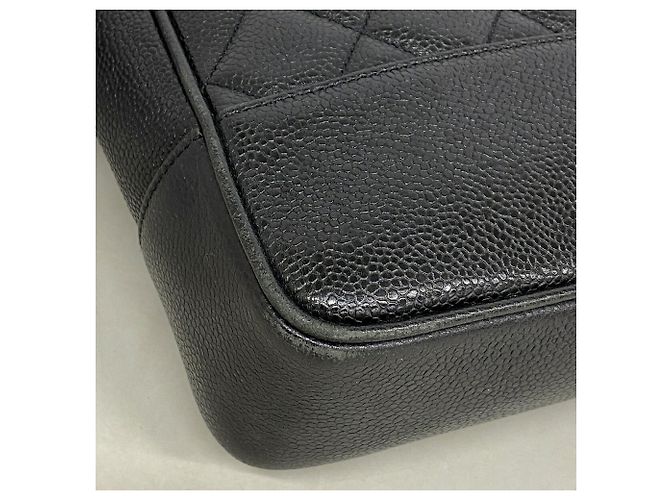 Bolsa de Ombro com Corrente Chanel Matelassé - vista 6