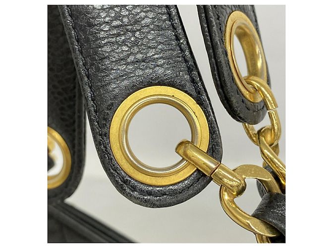 Bolsa de Ombro com Corrente Chanel Matelassé - vista 9