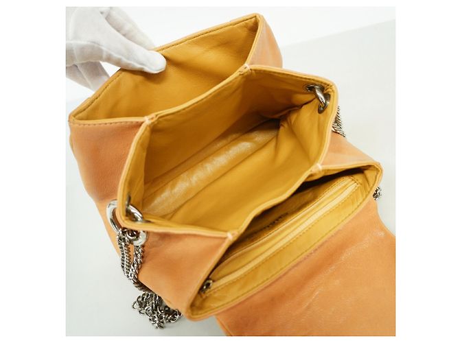 Bolsa de Ombro com Corrente Chanel Matelassé - vista 4