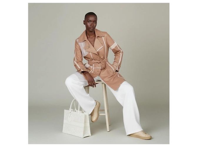 Gabardina Christian Dior Galliano Cuero Beige SS06 - vista 4
