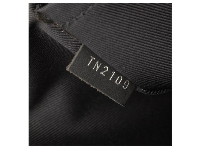 Louis Vuitton Monogram Eclipse Pochette Discovery Clutch Bag Preto - vista 6