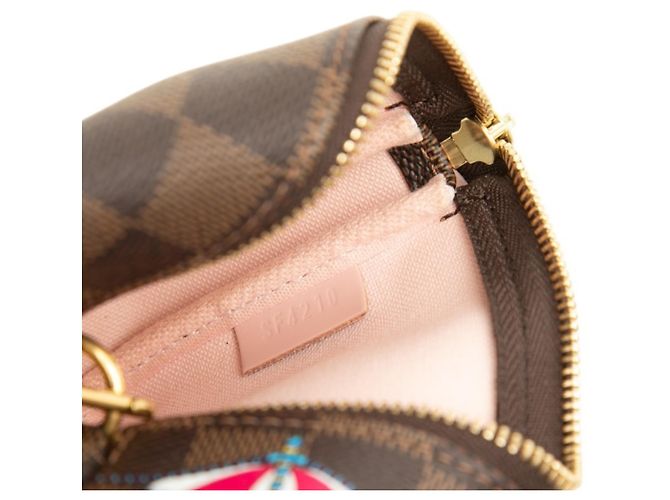 Louis Vuitton Damier Vivienne Mini Pochette Accessoires Marrone Multicolore - vista 6