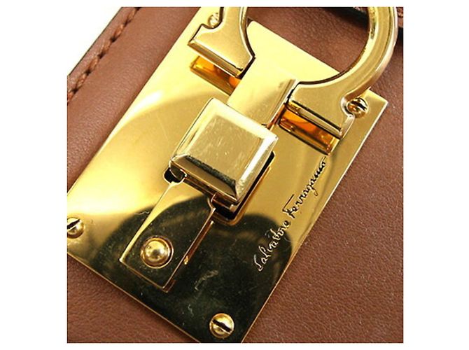Salvatore Ferragamo Gancini Handtasche Braun Beige - Ansicht 7
