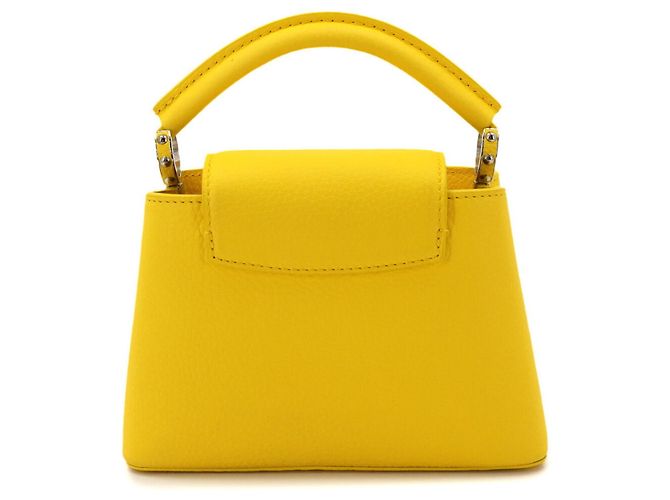 Borsa Louis Vuitton Capucines MINI Giallo - vista 3