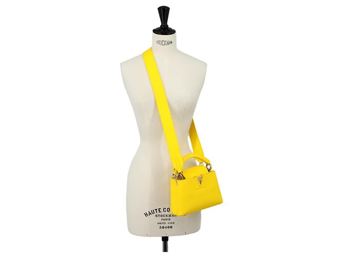 Borsa Louis Vuitton Capucines MINI Giallo - vista 9