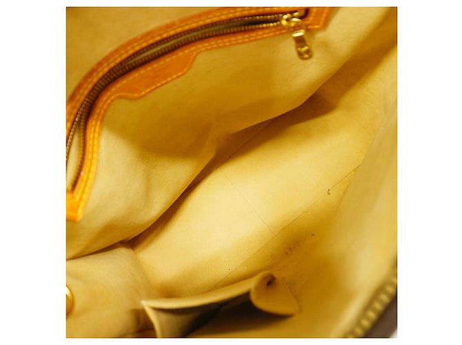 Bolsa de Ombro Louis Vuitton Monogram Looping GM Marrom - vista 4