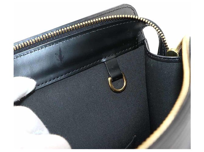 Louis Vuitton Croisette PM Epi Leather Tote Bag Black - view 8