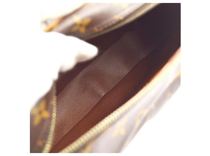 Borsa a tracolla Louis Vuitton Nil Monogram Canvas Marrone - vista 3