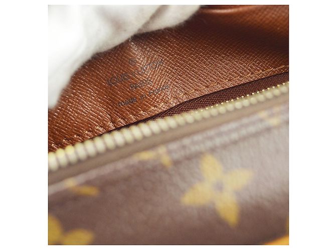 Borsa a tracolla Louis Vuitton Nil Monogram Canvas Marrone - vista 4