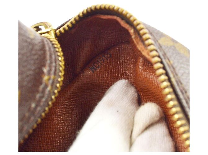 Borsa a tracolla Louis Vuitton Nil Monogram Canvas Marrone - vista 5