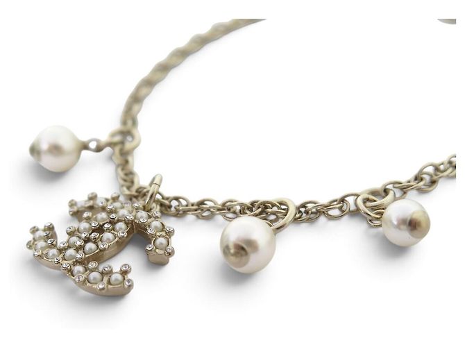 NUOVO BRACCIALE CHANEL LOGO CC STRASS E PERLE 2019 17-19CM METALLO DORATO BANGLE D'oro - vista 3