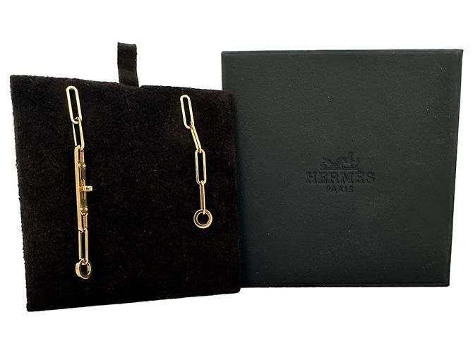 Orecchini Hermès 18K Kelly Chaine Drop in metallo dorato D'oro - vista 18