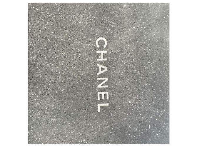 Timeless Chanel Mini Square gesteppte Clutch aus elfenbeinfarbenem Leder Weiß Roh - Ansicht 16